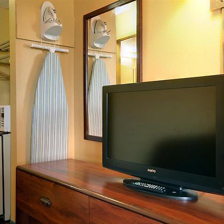 Americas Best Value Inn And Suites Greenwood Δωμάτιο φωτογραφία